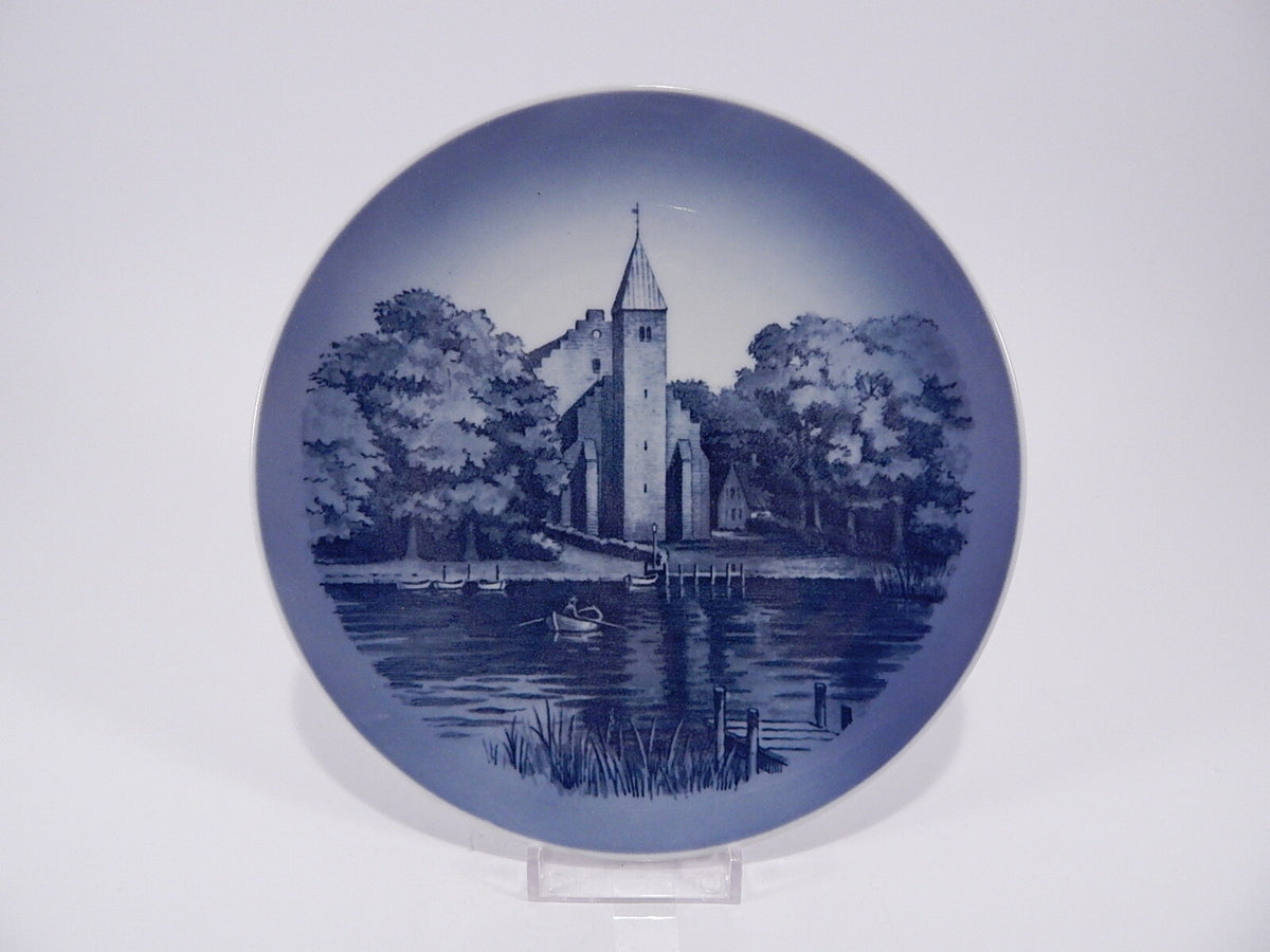 Piatto da parete Royal Copenhagen con veduta della cattedrale di Maribo, porcellana danese blu sottosmalto