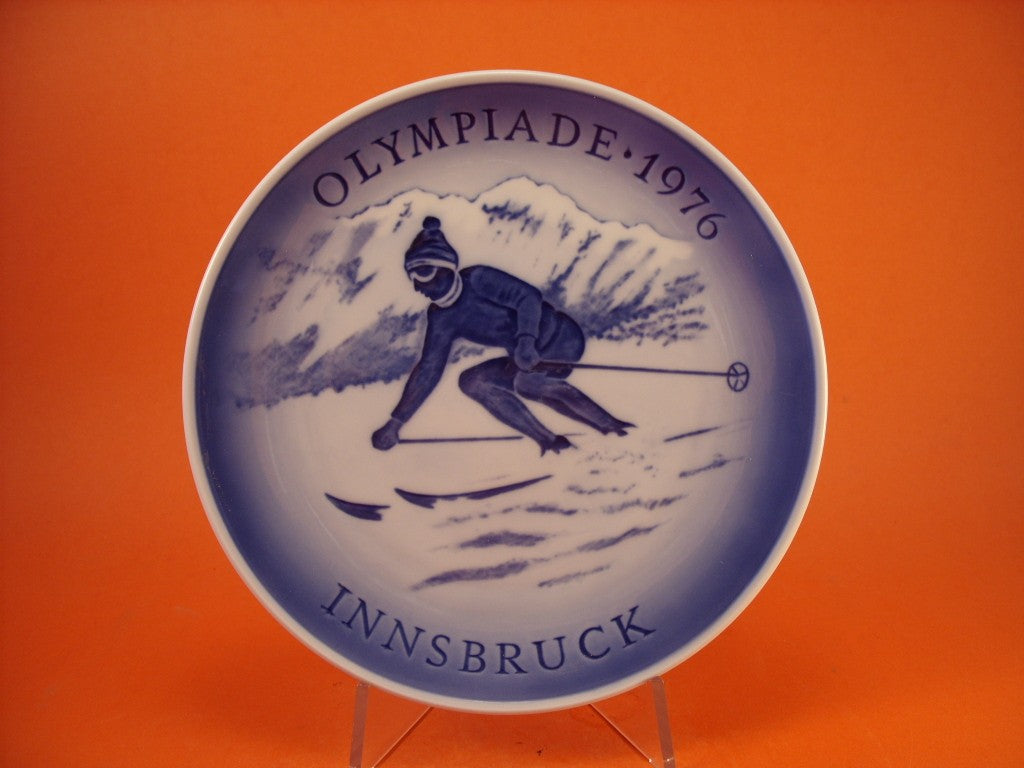 Royal Copenhagen piatto Olimpiadi Invernali Innsbruck 1976, porcellana danese blu cobalto in rilievo