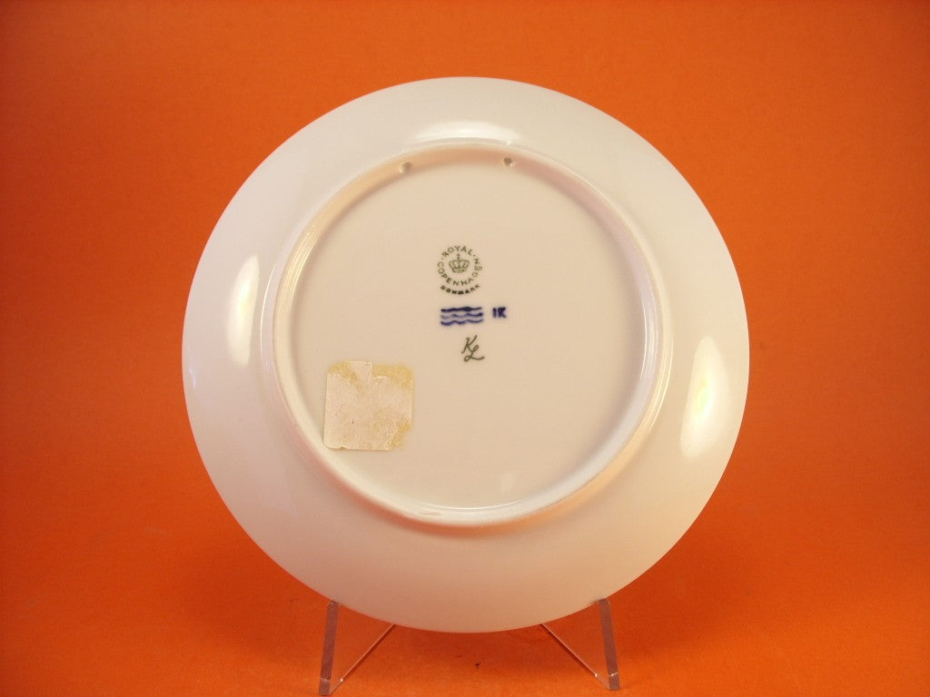 Piatto commemorativo Olimpiadi Invernali Innsbruck 1976 Royal Copenhagen con marchio Corona e Tre Linee Ondulate