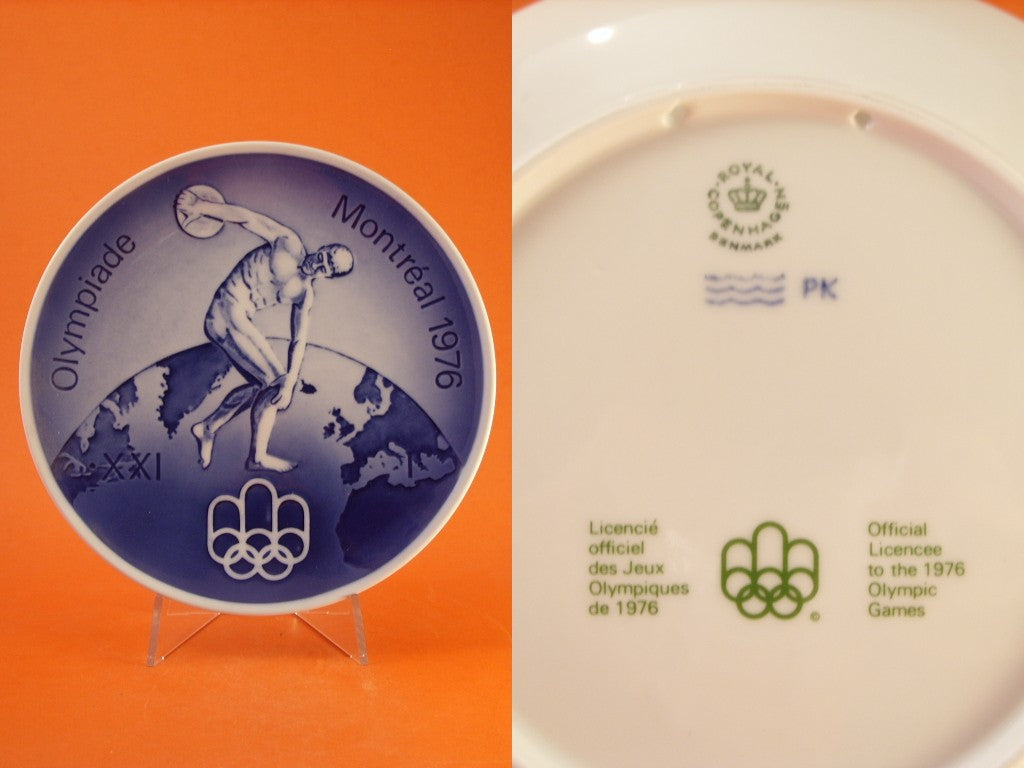 Piatto commemorativo Olimpiadi Montreal 1976 Royal Copenhagen con marchio Corona e Tre Linee Ondulate