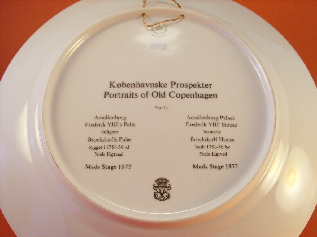 Piatto da parete danese 21 cm di Mads Stage con Amalienborg, marchio Corona sopra le tre Linee Ondulate