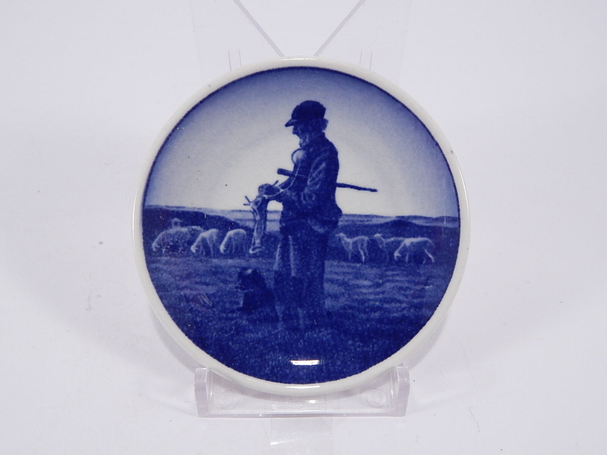 Royal Copenhagen Plaquette N.80 Hosebinder Herning porcellana dipinta a mano, 8cm