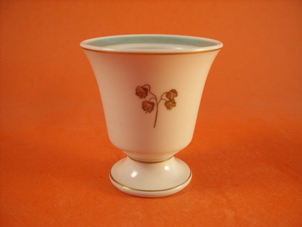 Royal Copenhagen portauovo in oro zecchino 1941, pezzo da collezione