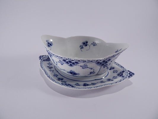 Salsiera Royal Copenhagen Blue Fluted Half Lace in porcellana danese