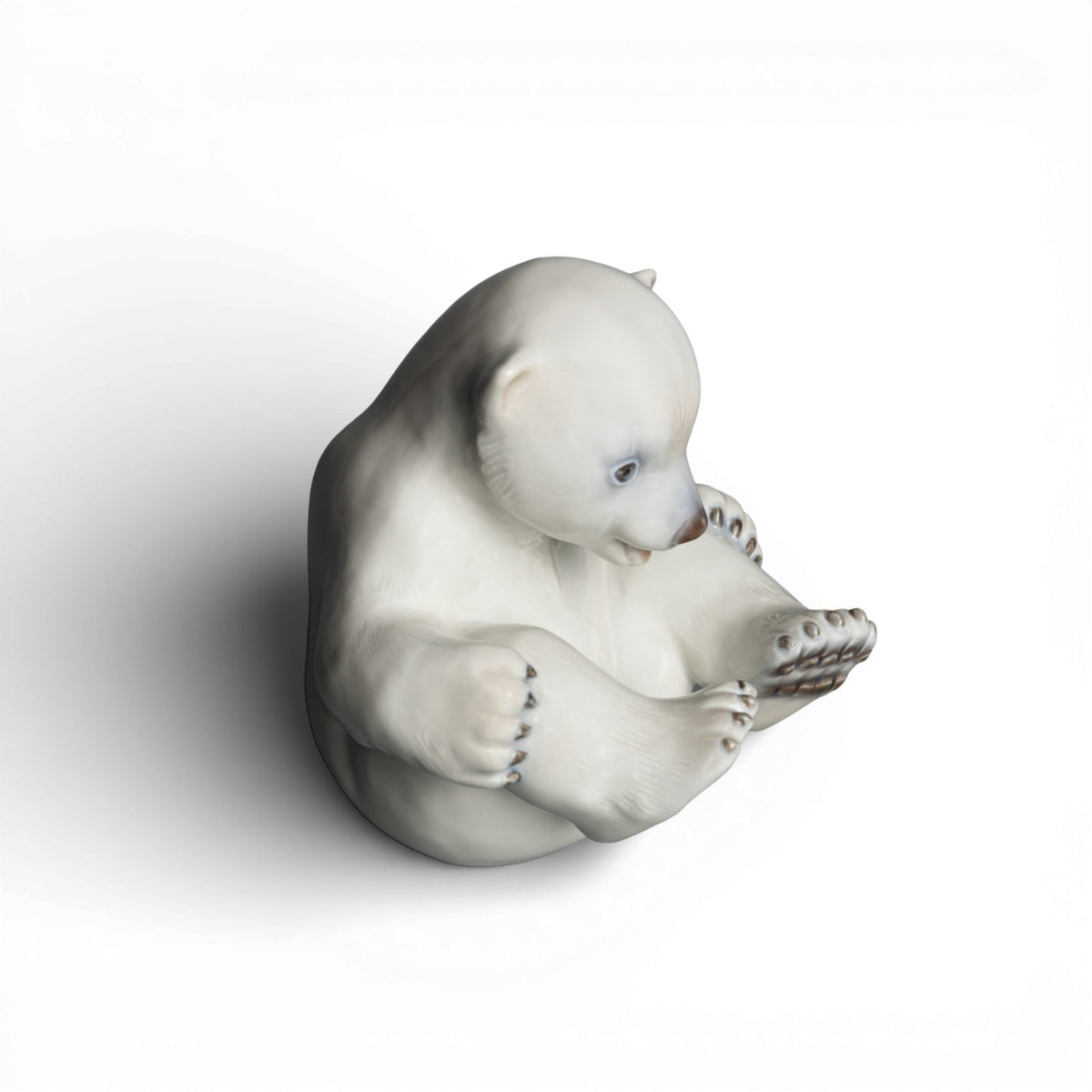 Statuina "Cucciolo Orso Polare Seduto" Cod 2536 Royal Copenhagen porcellana autentica, 13 cm