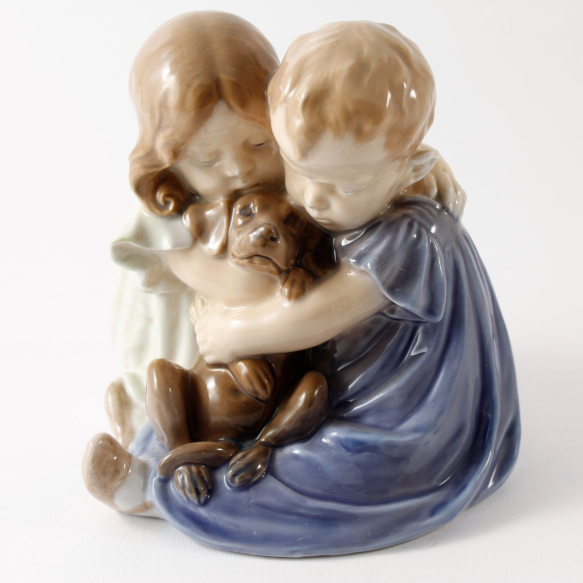 Statuina in "Bambini con Cucciolo" Cod 707 Royal Copenhagen porcellana autentica, 15 cm