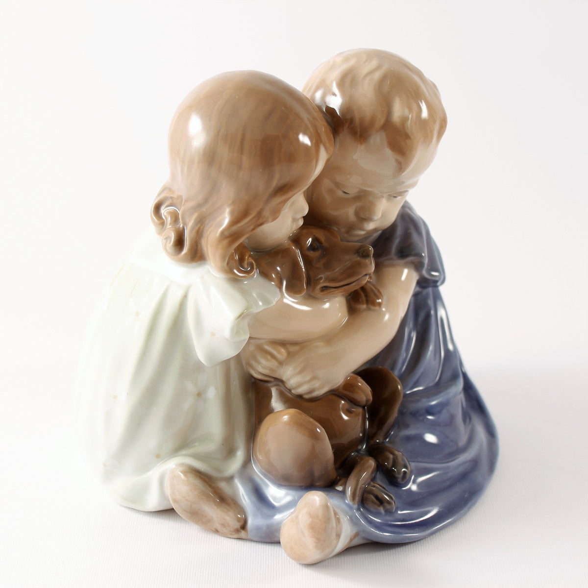 Royal Copenhagen porcellana Statuina in "Bambini con Cucciolo" Cod 707 d'antiquariato, 15 cm