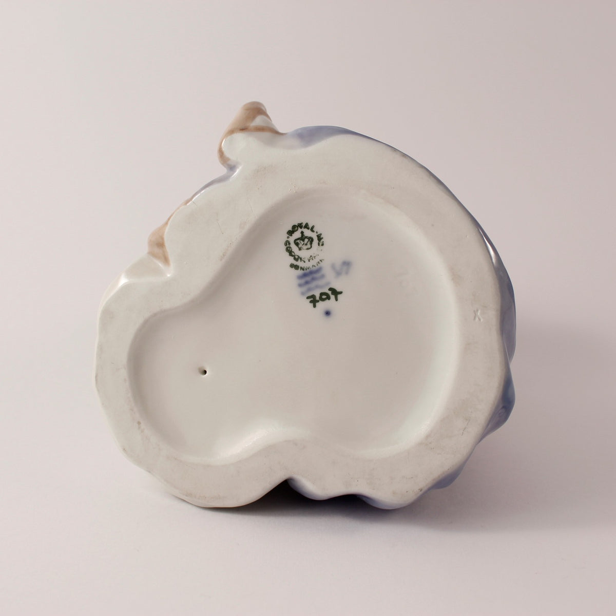 Royal Copenhagen Statuina in "Bambini con Cucciolo" Cod 707 porcellana pregiata, 15 cm