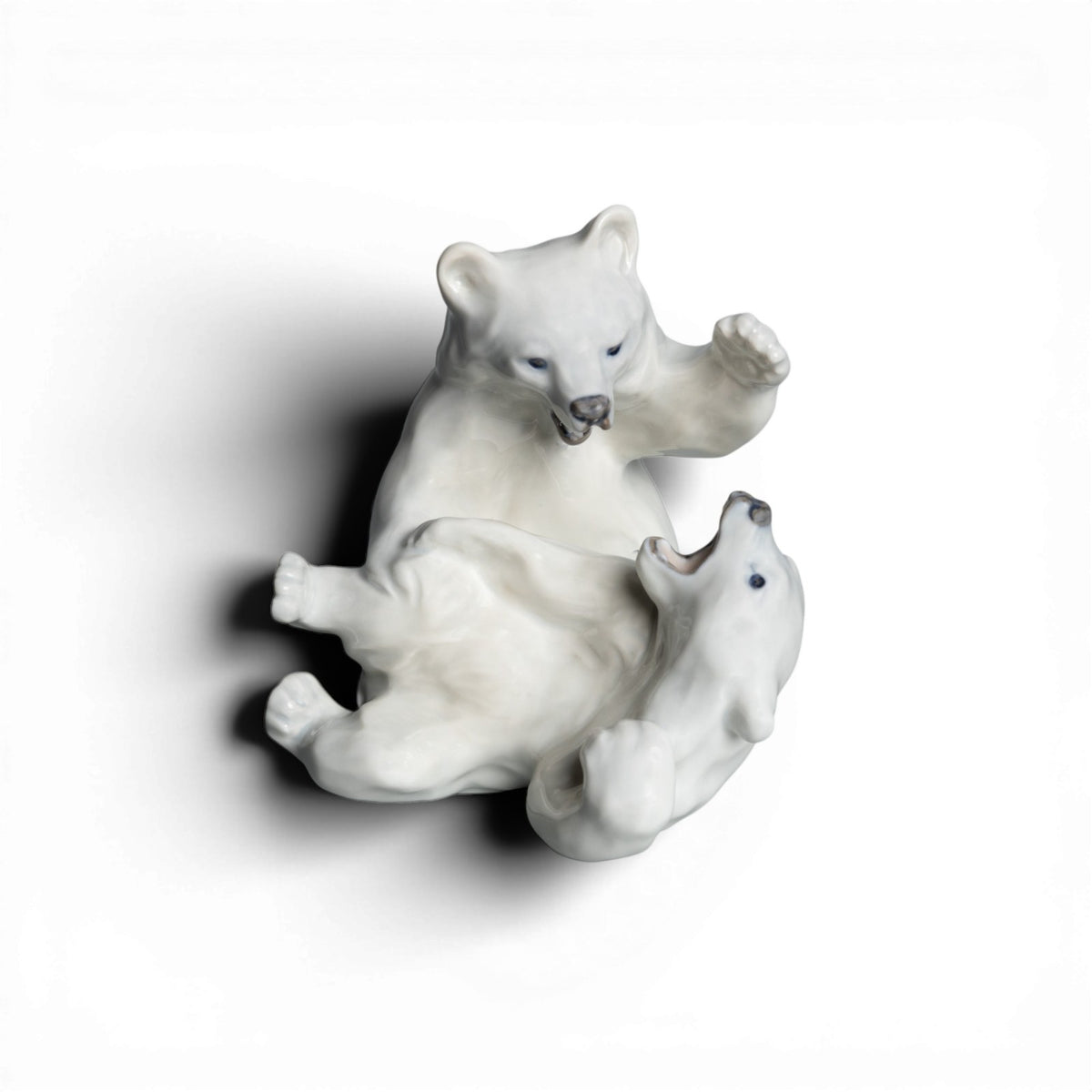 Statuina in "Cuccioli Orso Polare" Cod 1107 Royal Copenhagen porcellana autentica, 14 cm