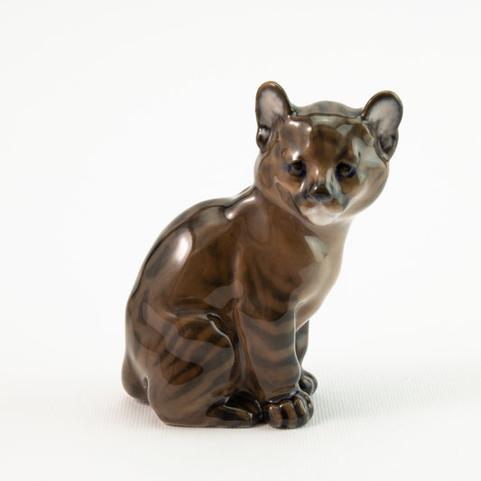 Royal Copenhagen Statuina in "Cucciolo Puma" Cod 4783 porcellana dipinta a mano, 8 cm