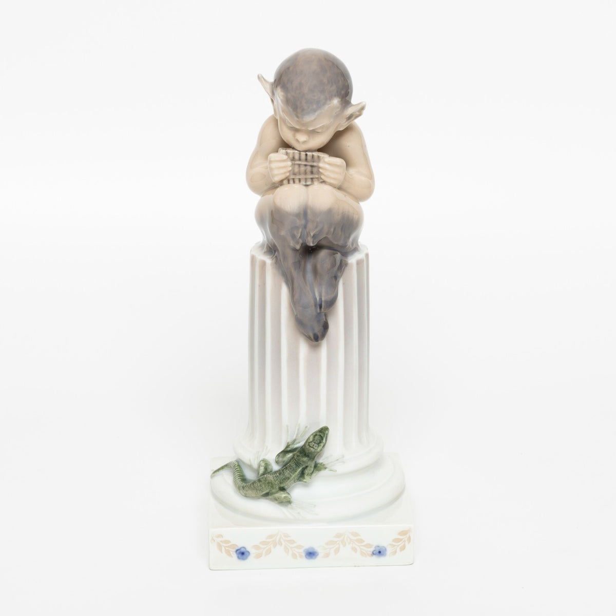 Statuina in "Fauno con Lucertola" Cod 433 porcellana pezzo raro da collezione, 21 cm