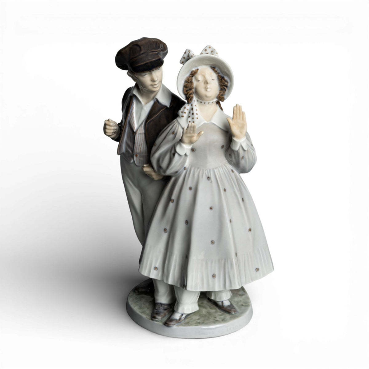 Royal Copenhagen Statuina in "Hans e Trine" Cod 1783 porcellana pregiata, 22 cm