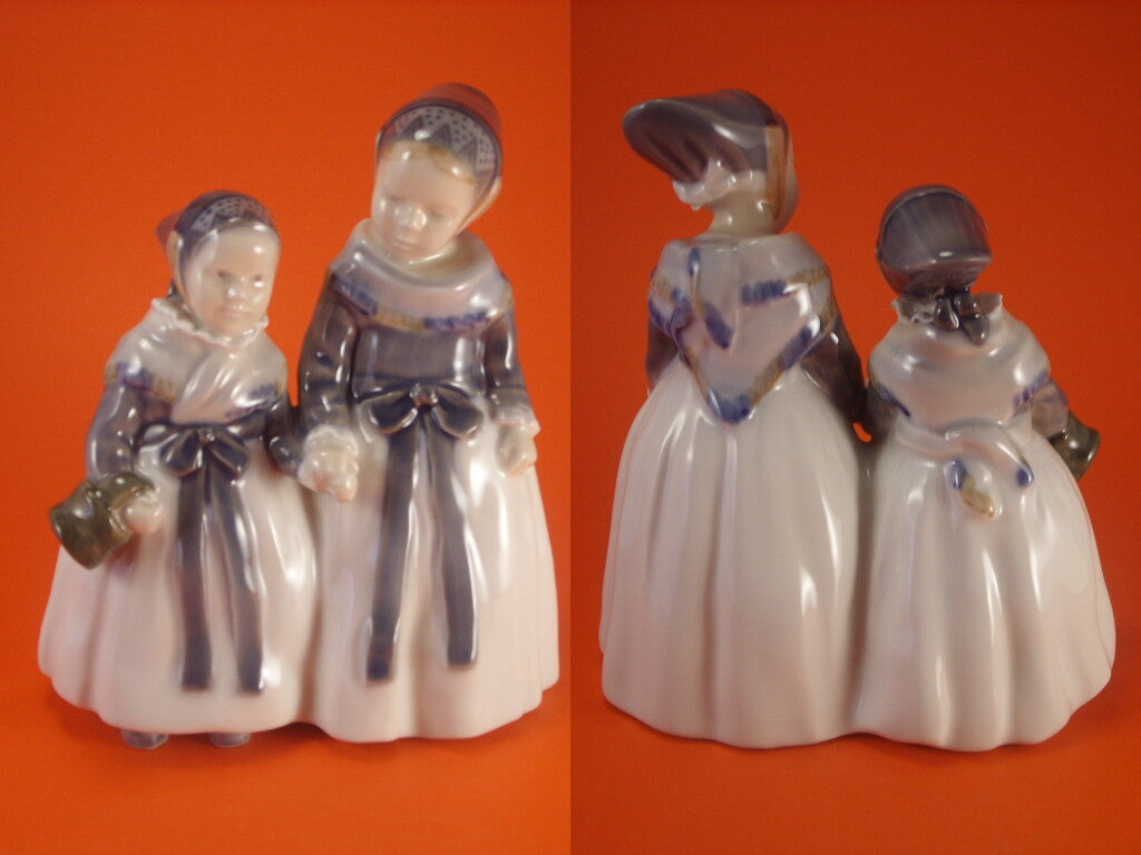 Royal Copenhagen Statuina in "Ragazza di Amager" Cod 1316 decorazione porcellana da collezione, 19 cm