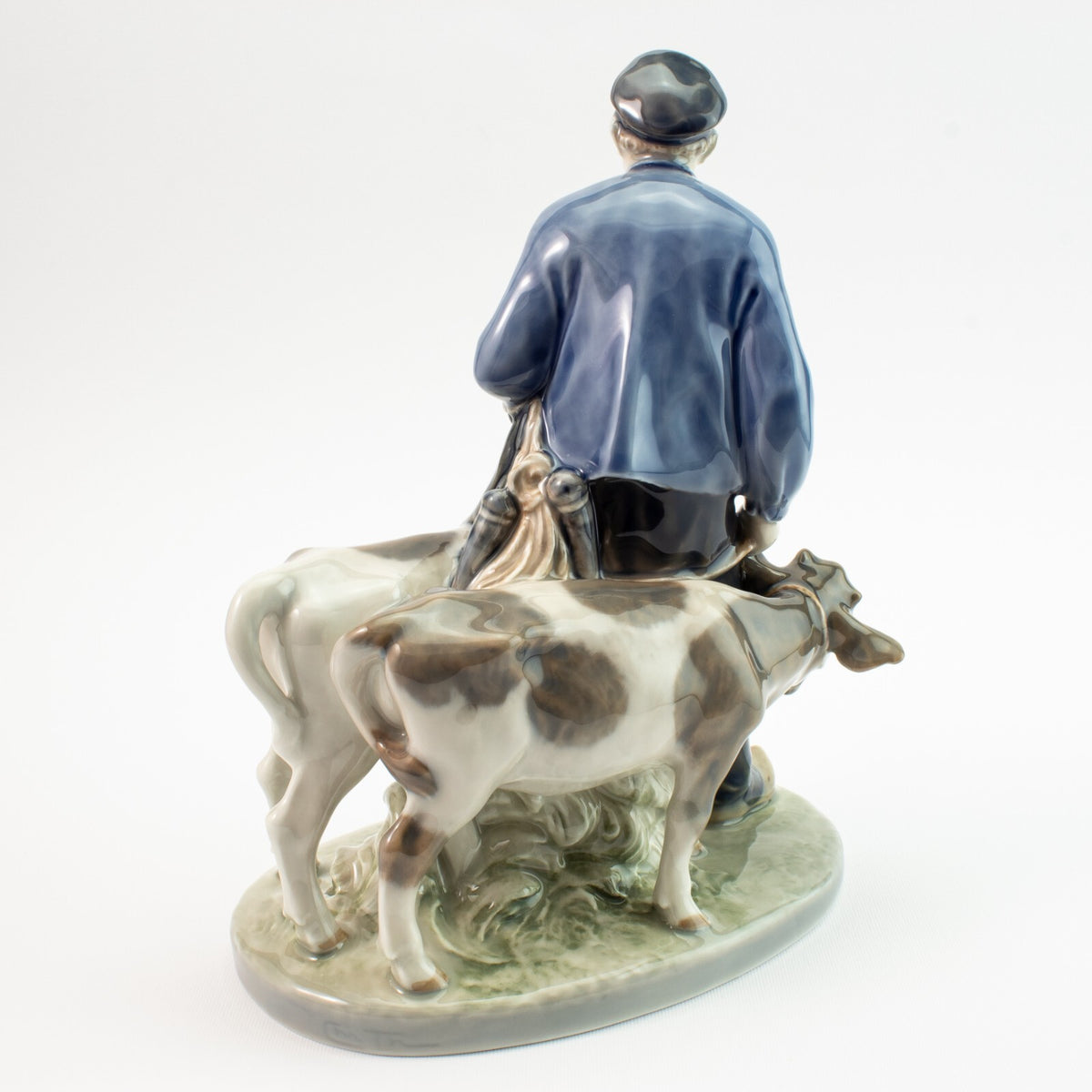 Statuina in "Ragazzo con Vitelli" Cod 1858 porcellana pezzo da collezione, 23 cm