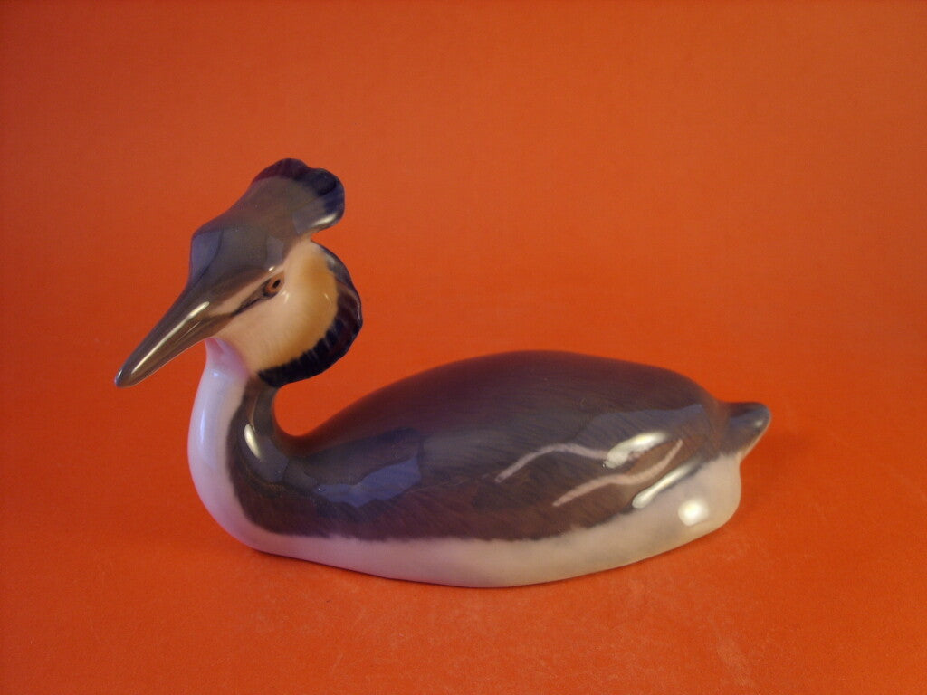 Royal Copenhagen Statuina in "Svasso" Cod 3263 porcellana dipinta a mano, 9 cm