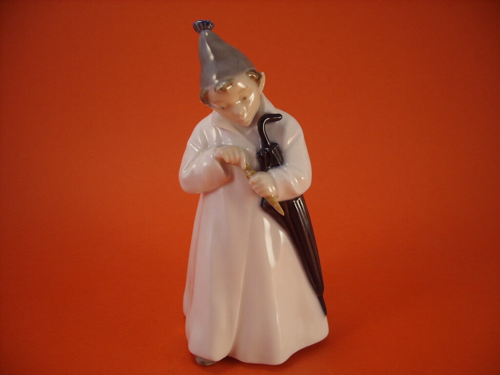 Royal Copenhagen Statuina in "The Sandman" Cod 1145 porcellana dipinta a mano, 16 cm