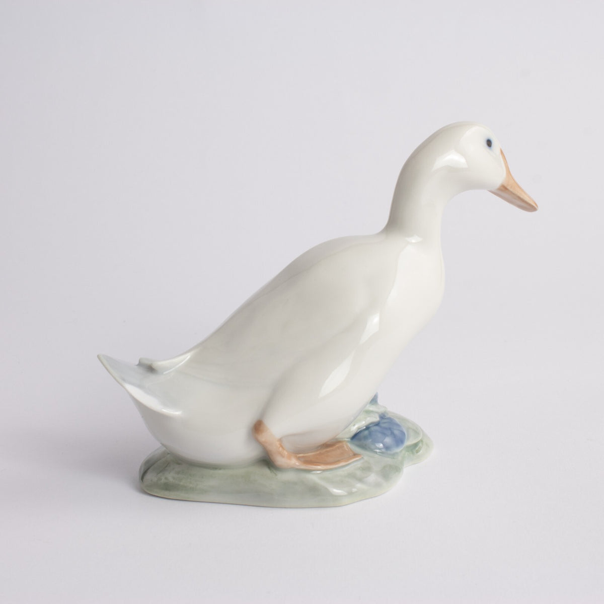 Royal Copenhagen Statuina "Papera" Cod 1192 (Piccolo Difetto) decorazione porcellana da collezione, 10 cm
