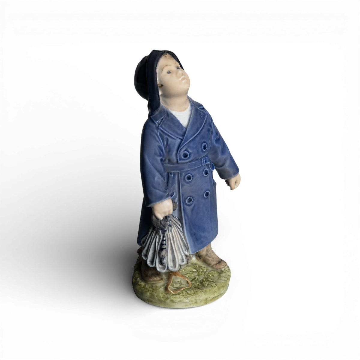 Royal Copenhagen porcellana Statuina "Ragazzo con Impermeabile" Cod 3556 d'antiquariato, 18 cm