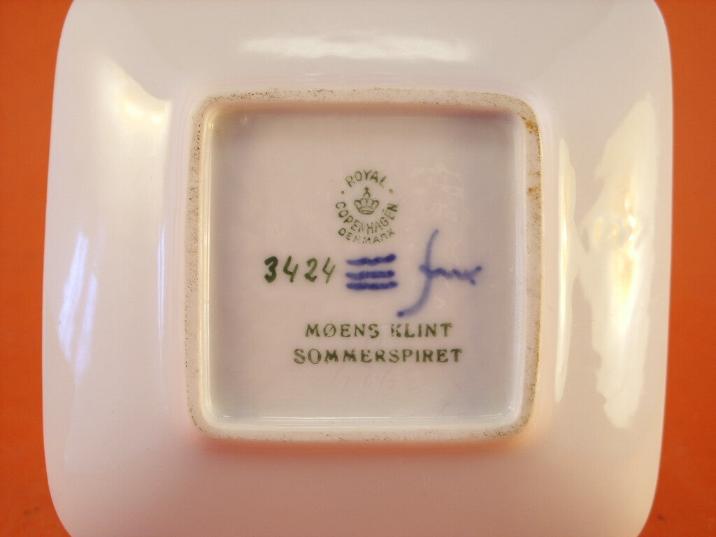 Royal Copenhagen porcellana artistica Møns Klint, decoro sottosmalto, collezione danese