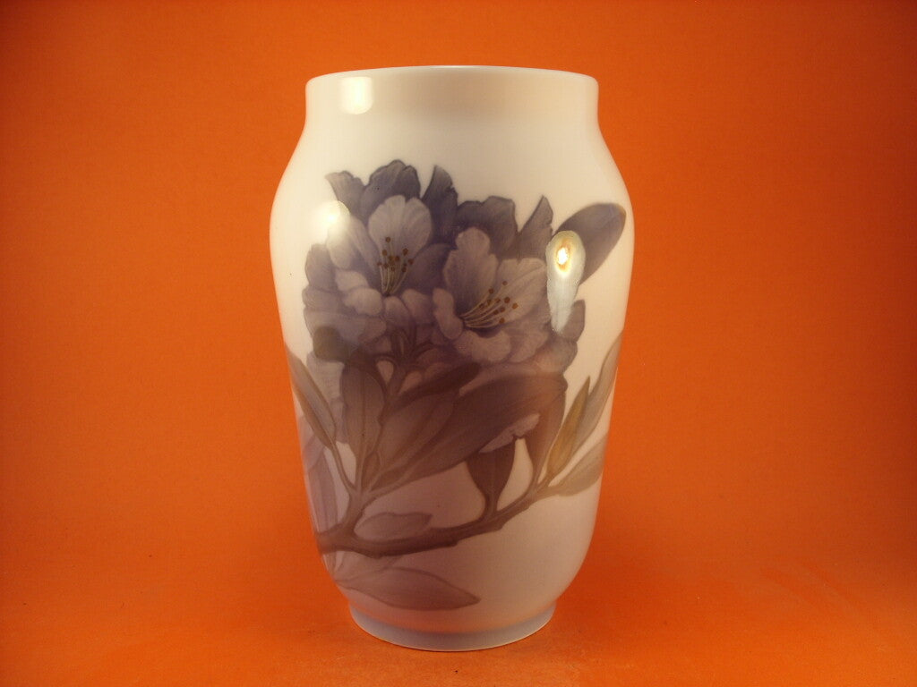 Royal Copenhagen Vaso Antico in Anni '20 cod 845/1217 porcellana dipinta a mano, cm 26