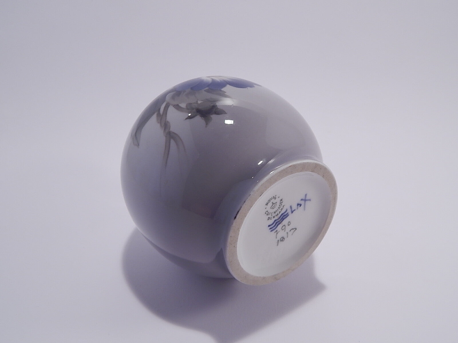 Vaso Antico Raro in "Convolvolo" cod 790/1813 Royal Copenhagen porcellana autentica, cm 18