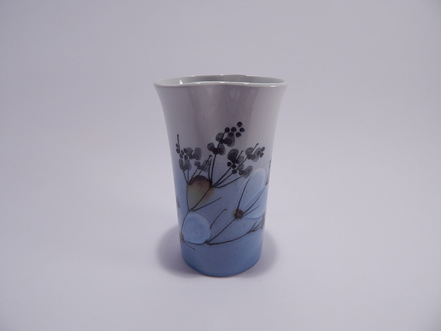 Royal Copenhagen Vaso Fajance cod 3121 porcellana dipinta a mano, cm 18,5