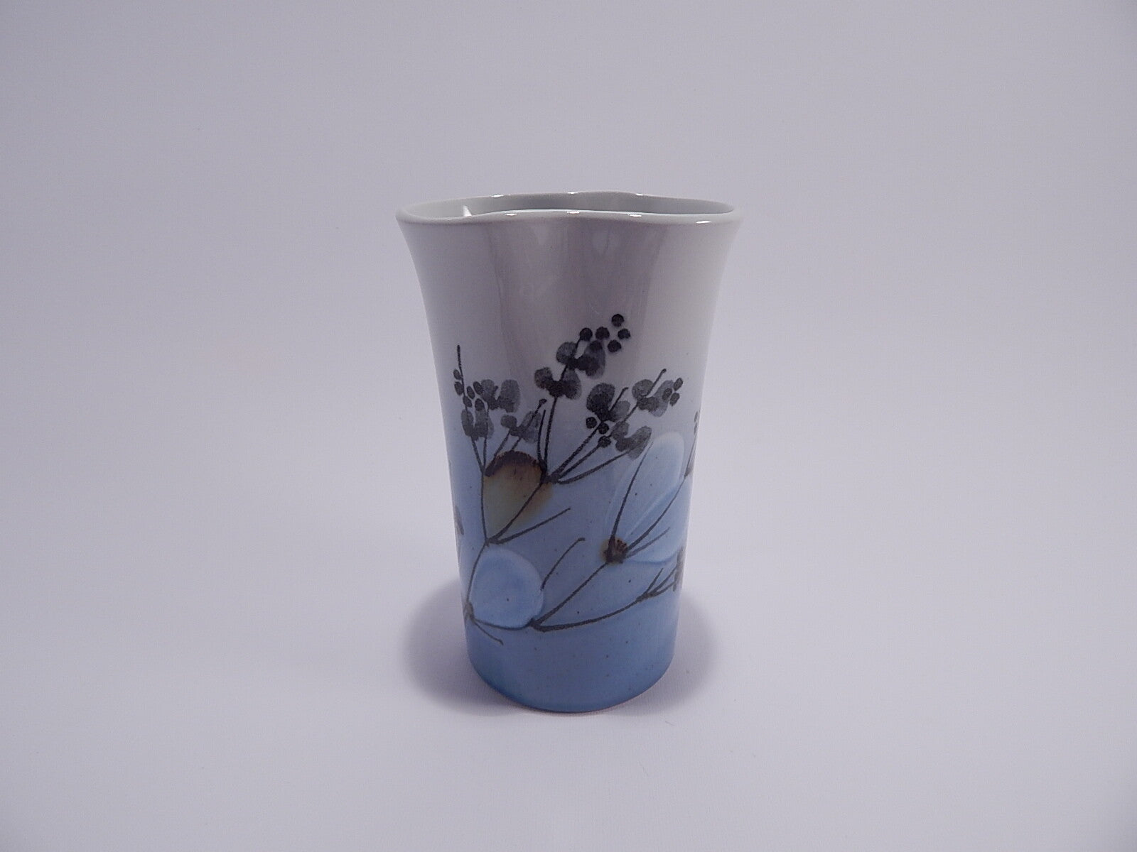 Royal Copenhagen Vaso Fajance cod 3121 porcellana dipinta a mano, cm 18,5