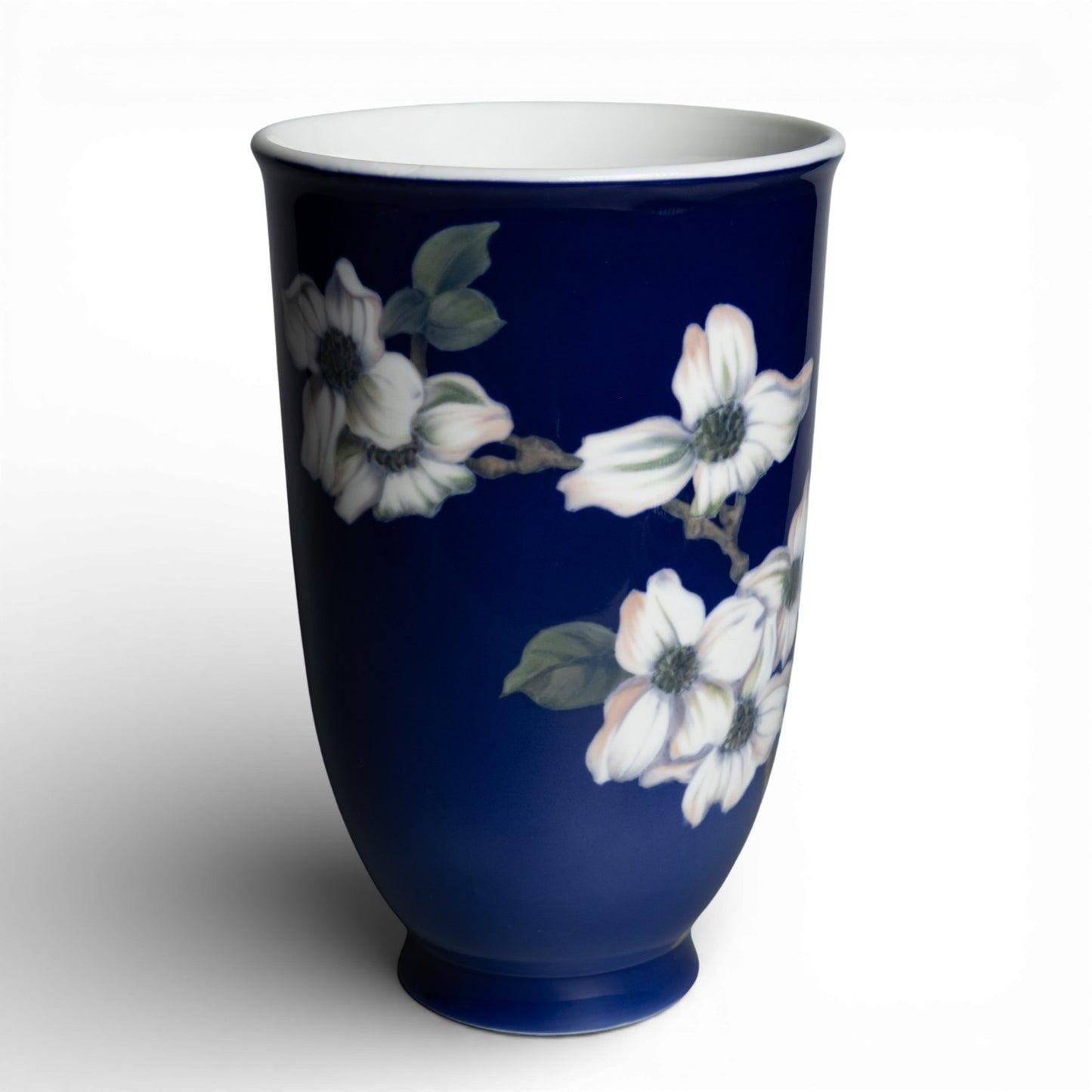 Vaso "Fiore Bianco Sfondo Blu" cod 2830-3549 porcellana pezzo da collezione, cm 23