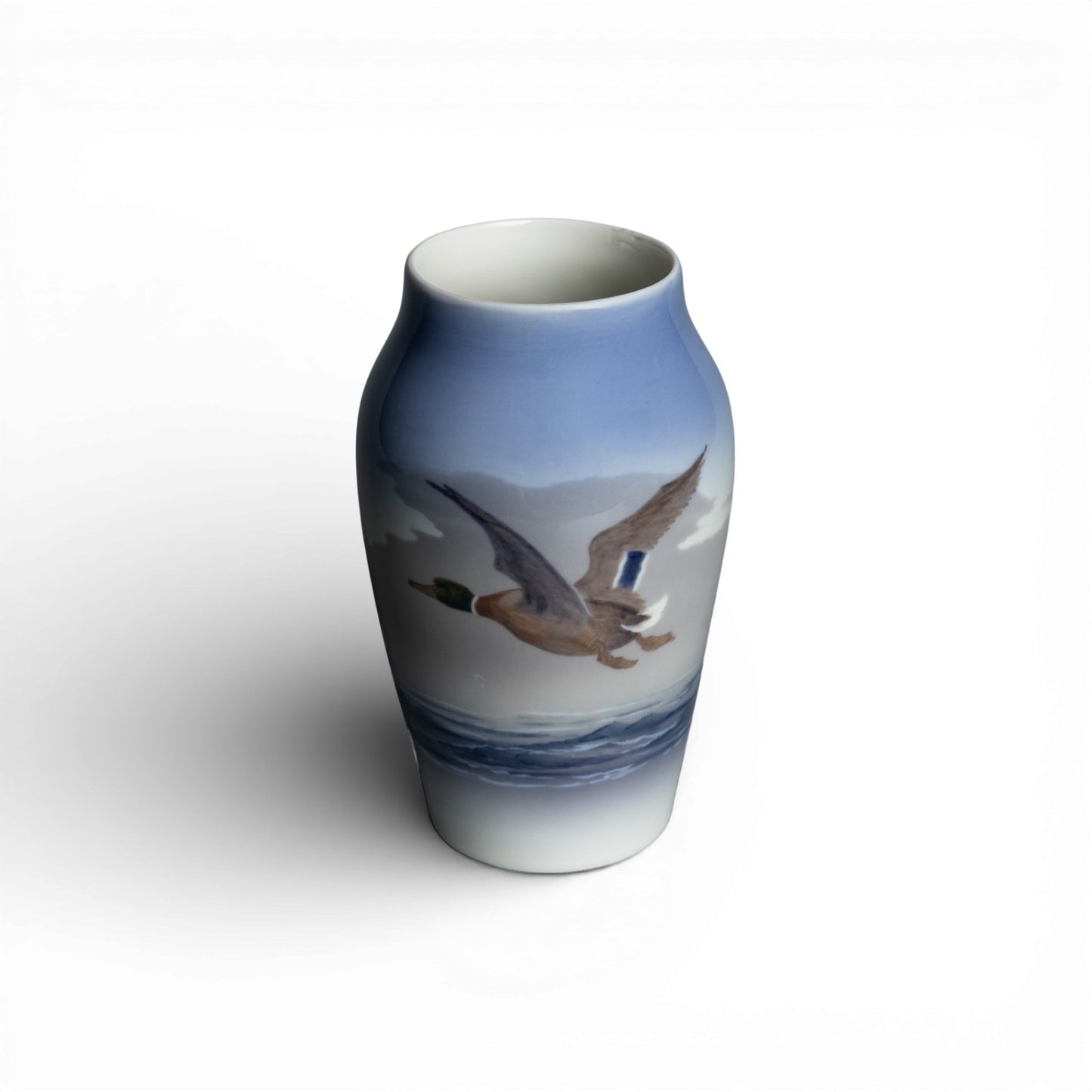 Royal Copenhagen Vaso in "Anatra in Volo" cod 1087-88 porcellana dipinta a mano, cm 13