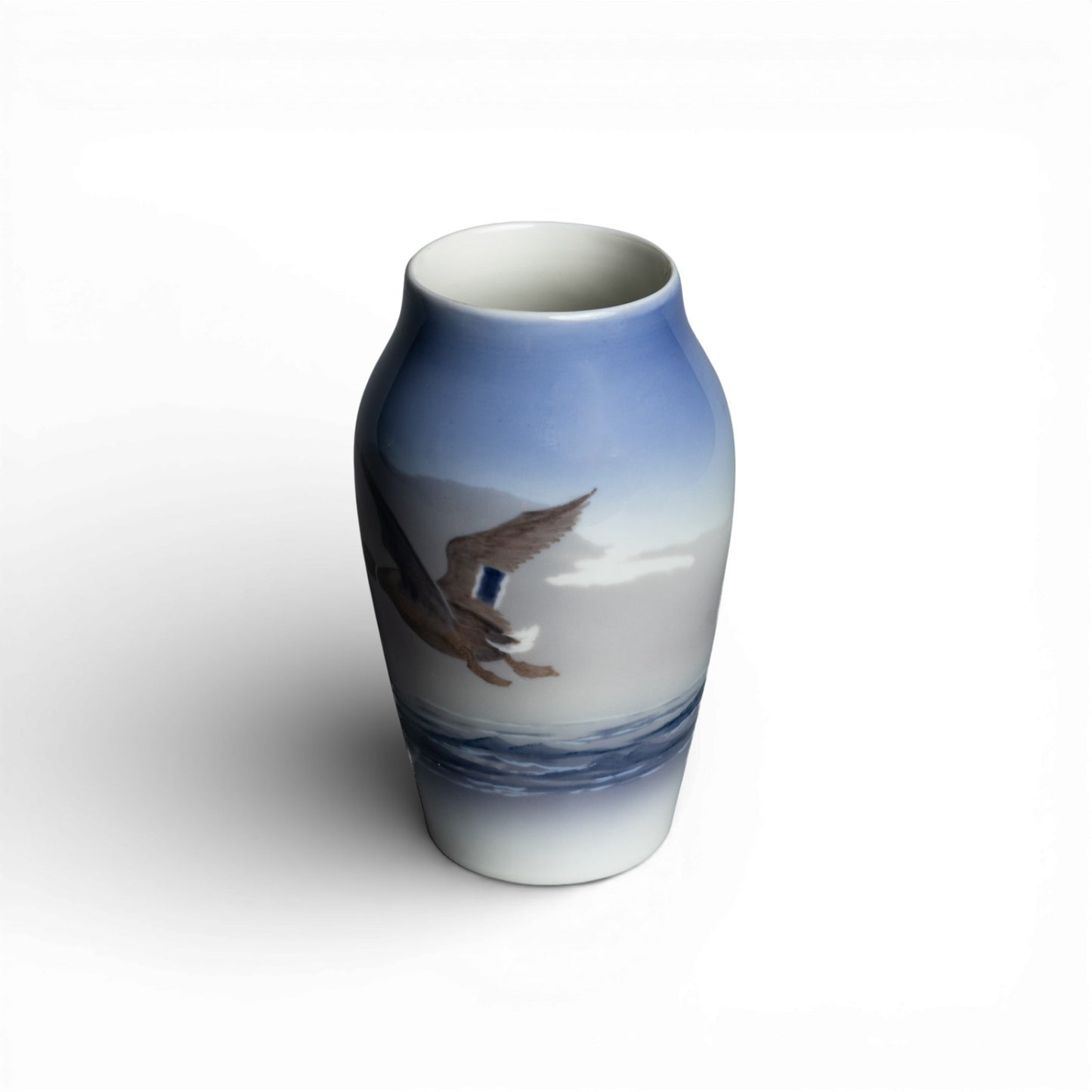 Royal Copenhagen Vaso in "Anatra in Volo" cod 1087-88 decorazione porcellana da collezione, cm 13