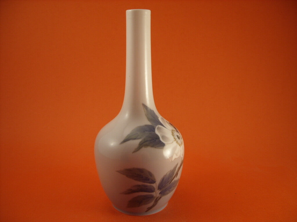 Vaso in "Ape sul Fiore" cod 1659/43 Royal Copenhagen porcellana autentica, cm 20