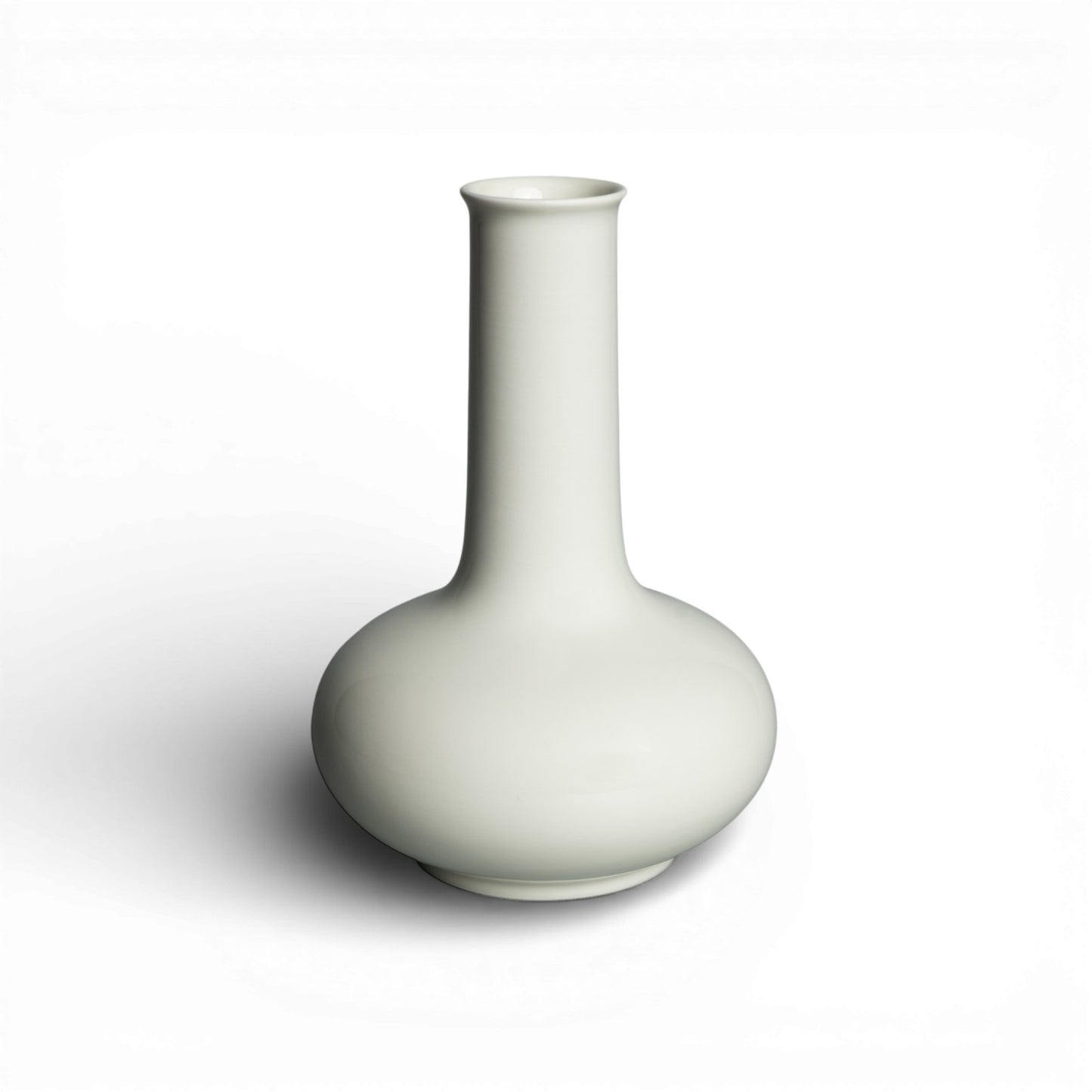 Royal Copenhagen Vaso in Bianca "Blanc de Chine" cod 4056 porcellana dipinta a mano, cm 17