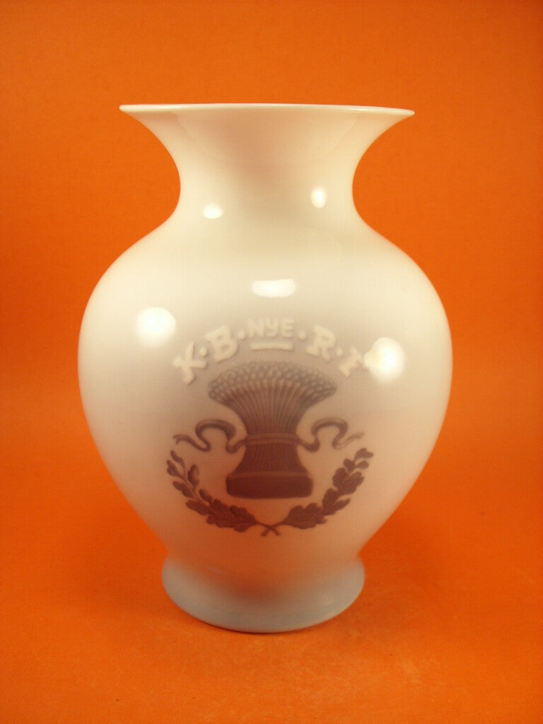 Vaso in "Covoni di Grano" cod 187 Royal Copenhagen porcellana autentica, cm 22