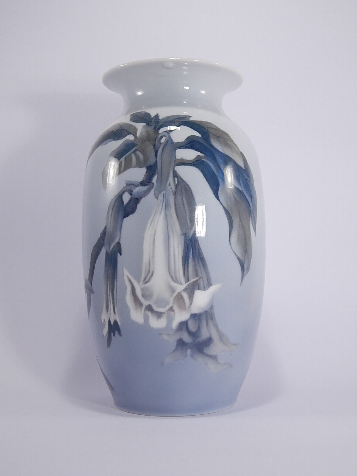 Royal Copenhagen porcellana Vaso in "Fiori Bianchi" cod 2687/2983 d'antiquariato, cm 32,5