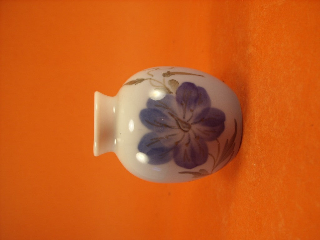 Vaso in "Fiori Blu" cod 2800/1259 Royal Copenhagen porcellana autentica, cm 6