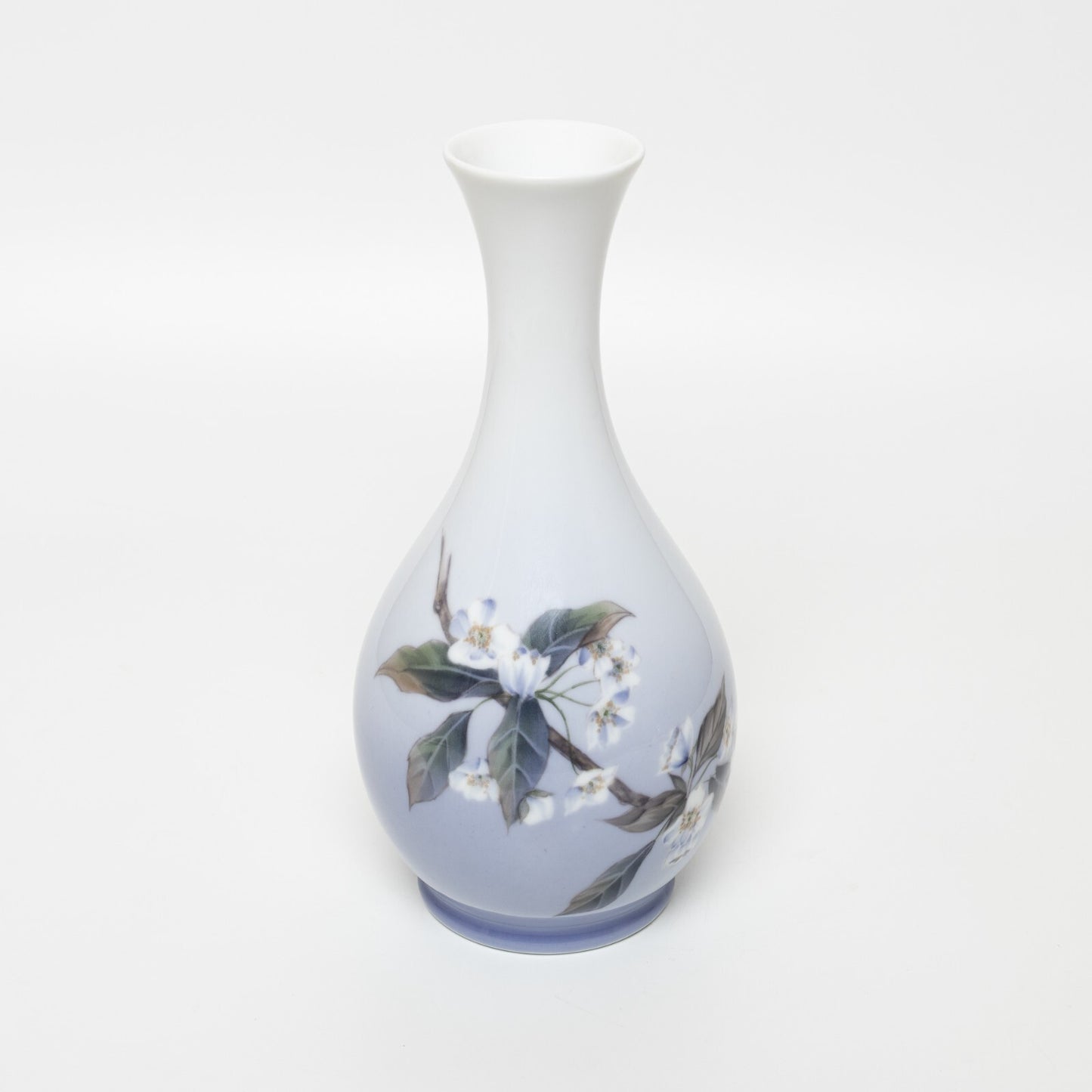Royal Copenhagen Vaso in "Fiori di Melo" cod 863/51 porcellana dipinta a mano, cm 22