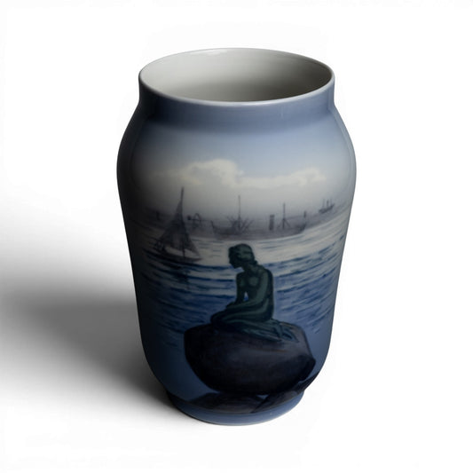 Royal Copenhagen Vaso in "La Sirenetta" cod 2770/108 porcellana dipinta a mano, cm 17