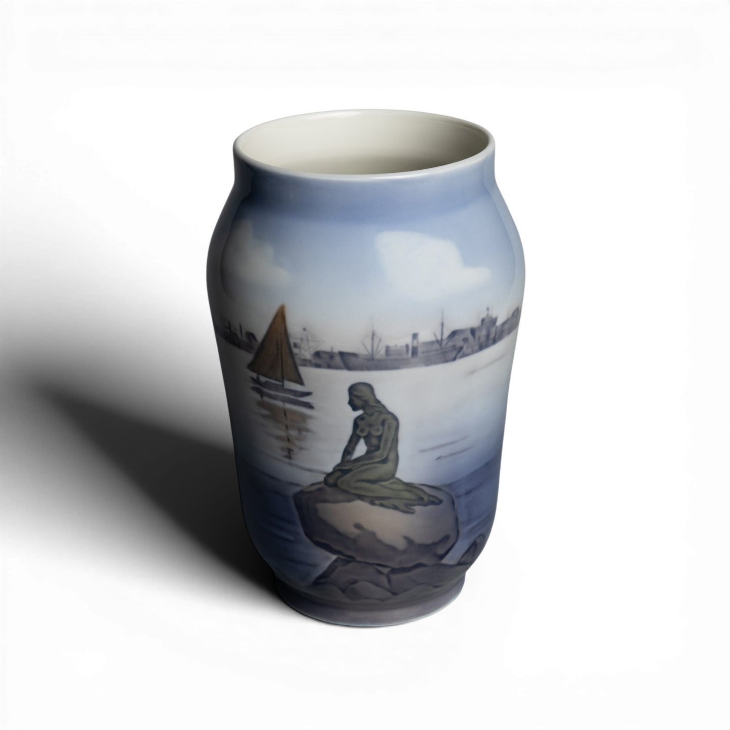 Royal Copenhagen Vaso in "La Sirenetta" cod 4576 porcellana dipinta a mano, cm 17