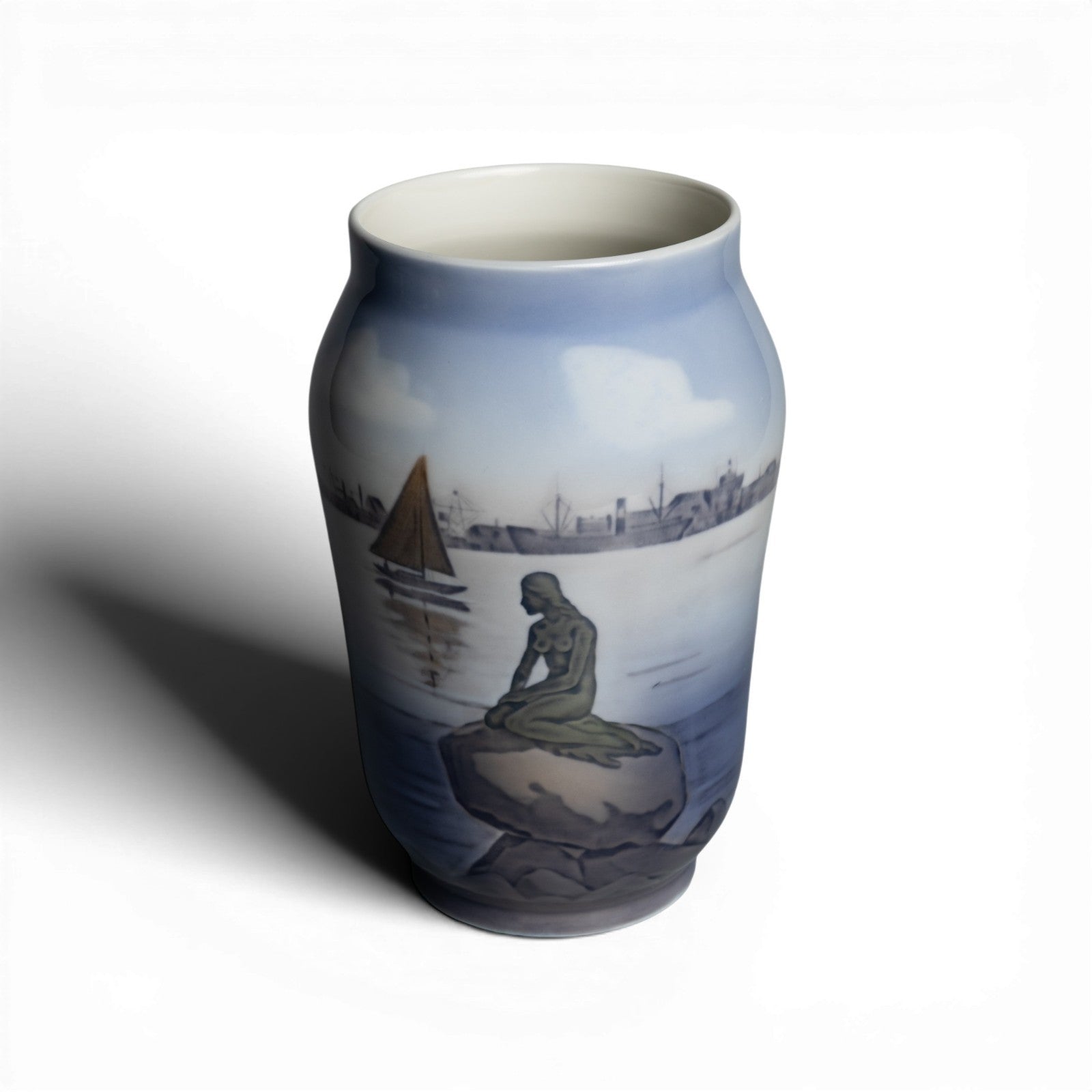 Royal Copenhagen Vaso in "La Sirenetta" cod 4576 porcellana dipinta a mano, cm 17