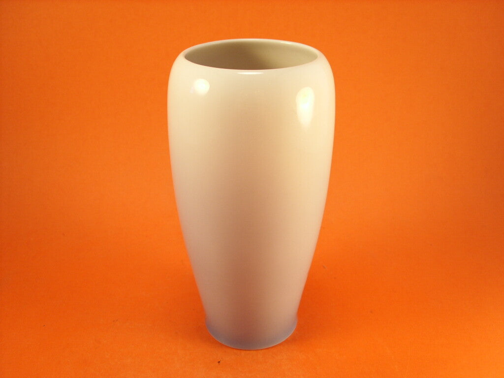 Vaso in "Margherita e Campanula" cod 2651/235 Royal Copenhagen porcellana autentica, cm 17
