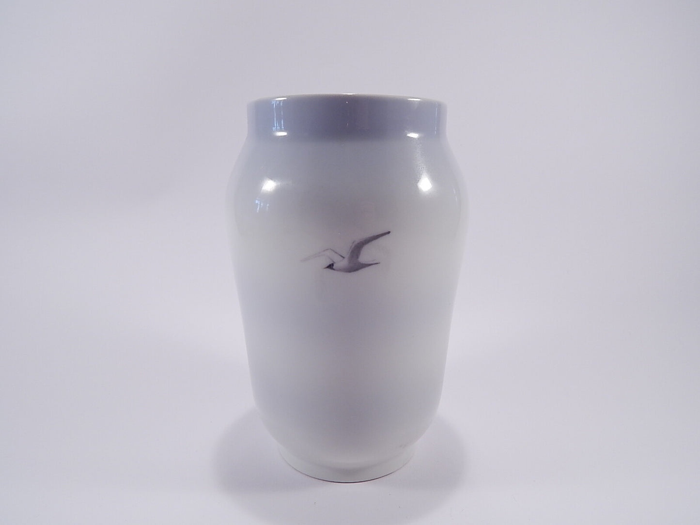 Vaso in "Marina con Barca a Vela" cod 2730/108 Royal Copenhagen porcellana autentica, cm 17