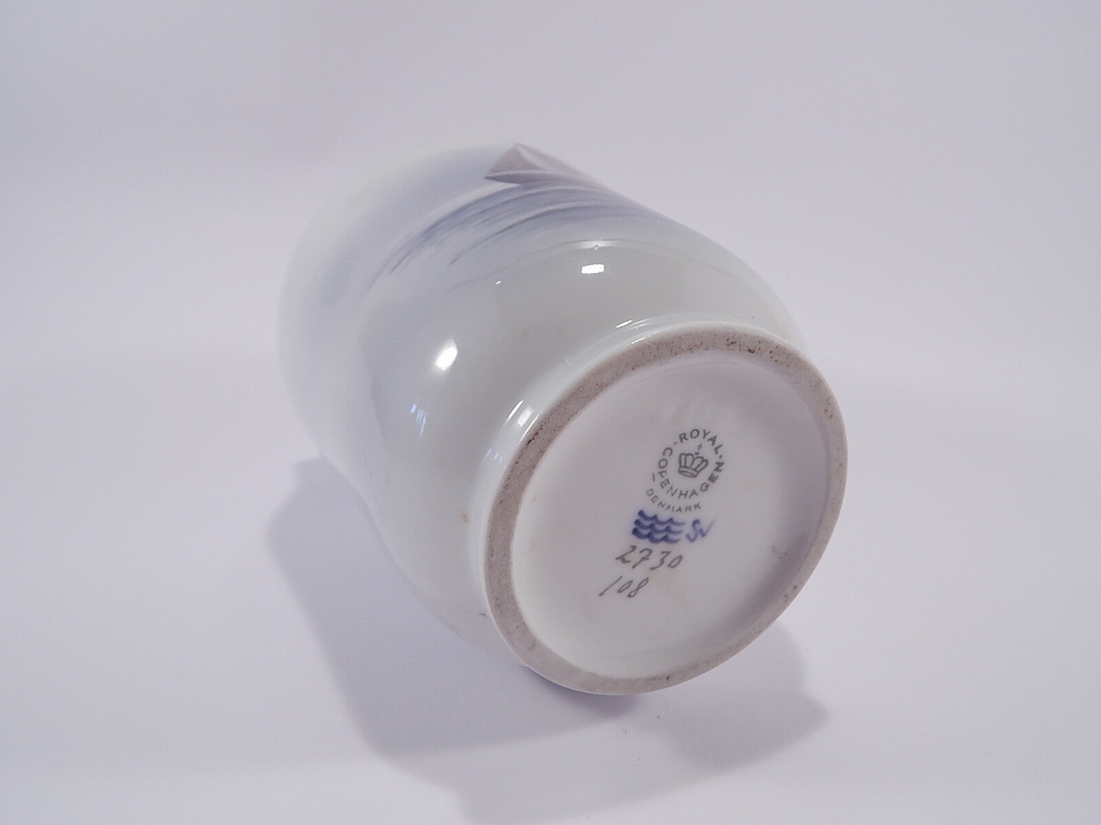 Vaso in "Marina con Barca a Vela" cod 2730/108 porcellana pezzo da collezione, cm 17