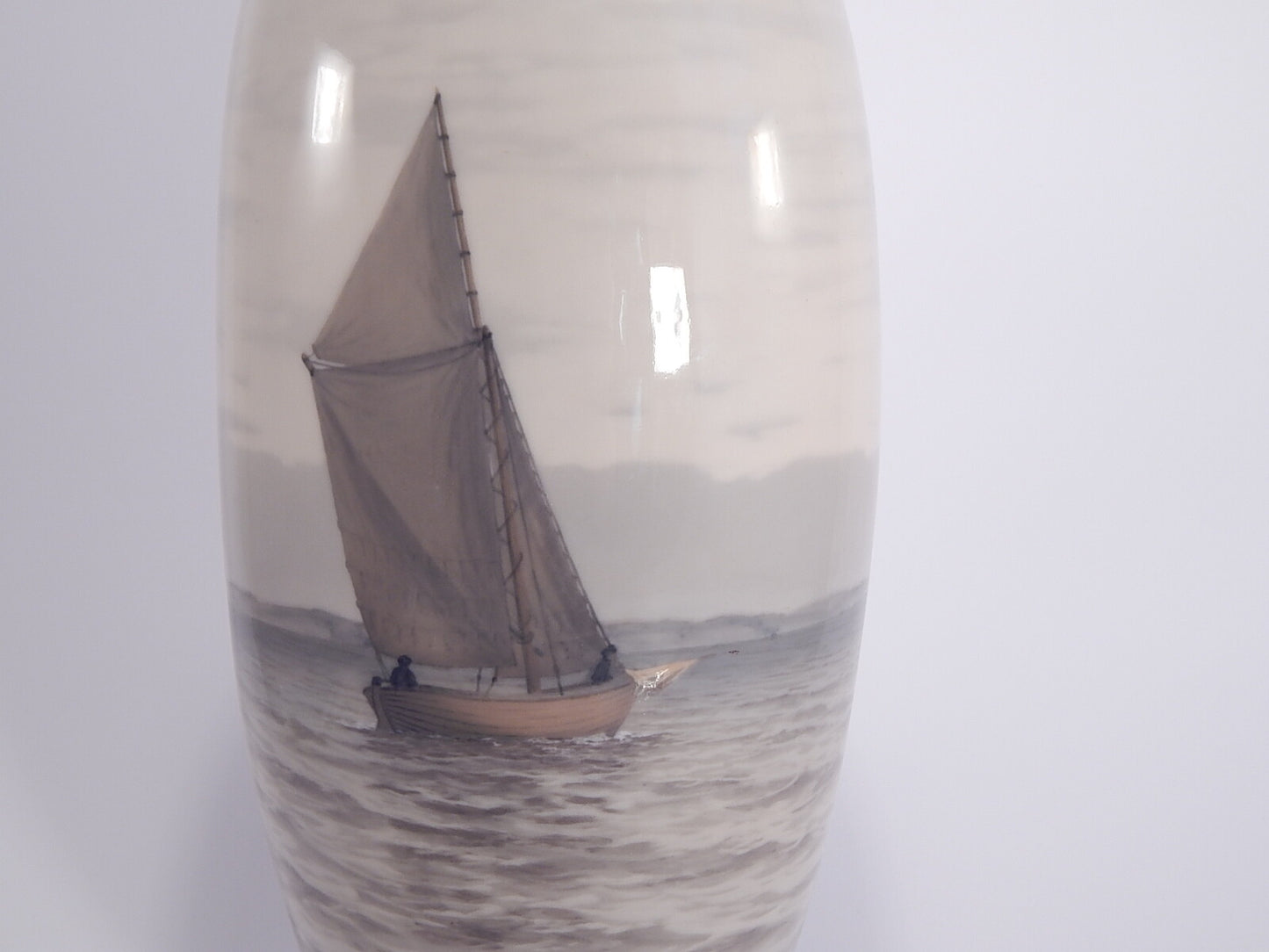 Vaso in "Marina con Barche" cod 1452/763 porcellana pezzo da collezione, cm 36,5