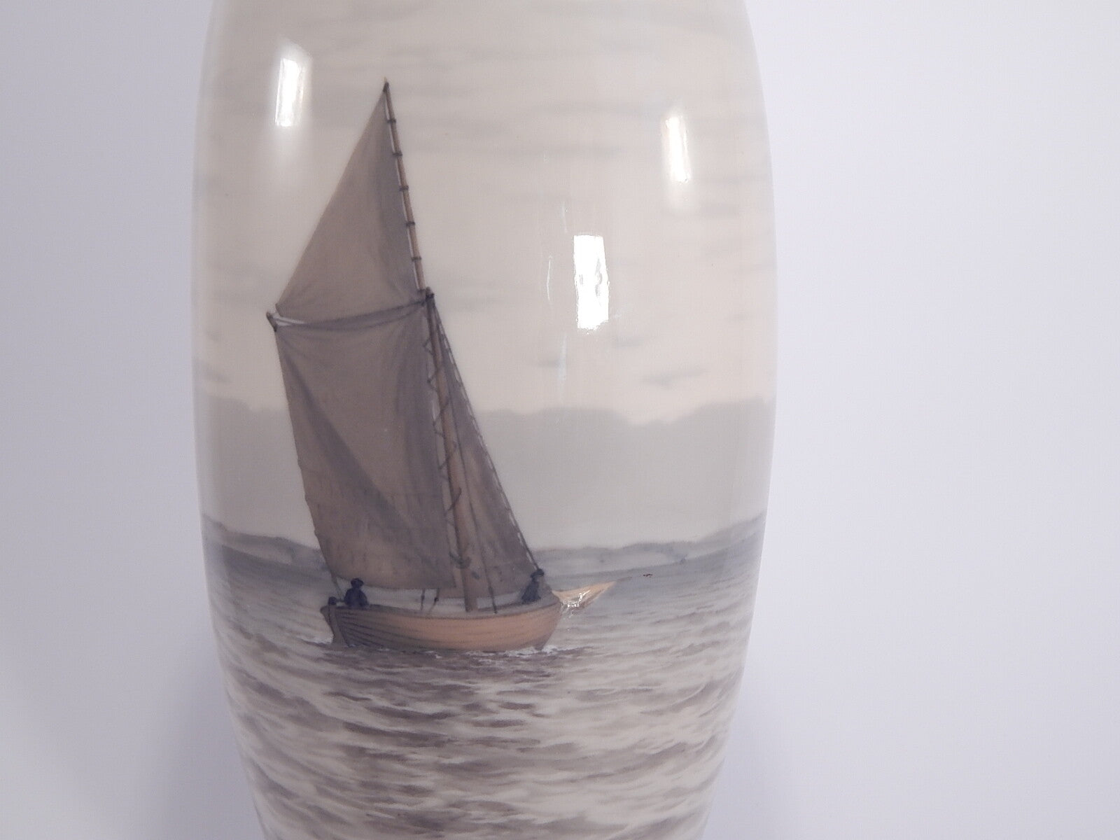 Vaso in "Marina con Barche" cod 1452/763 porcellana pezzo da collezione, cm 36,5