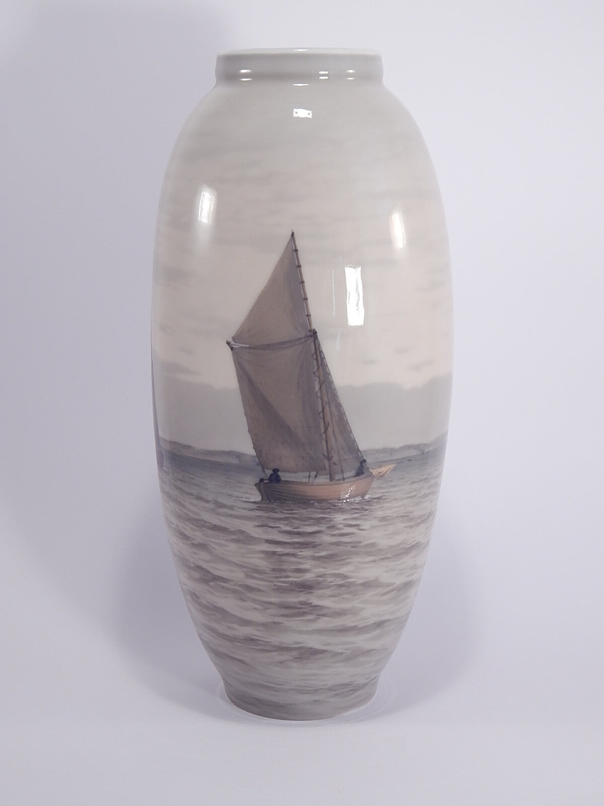 Vaso in "Marina con Barche" cod 1452/763 porcellana pezzo raro da collezione, cm 36,5