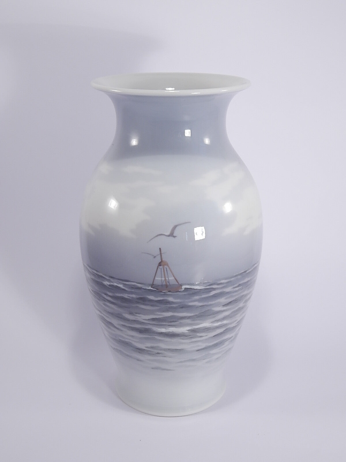 Royal Copenhagen Vaso in "Marina con Barche" cod 2815/2984 porcellana pregiata, cm 33,5