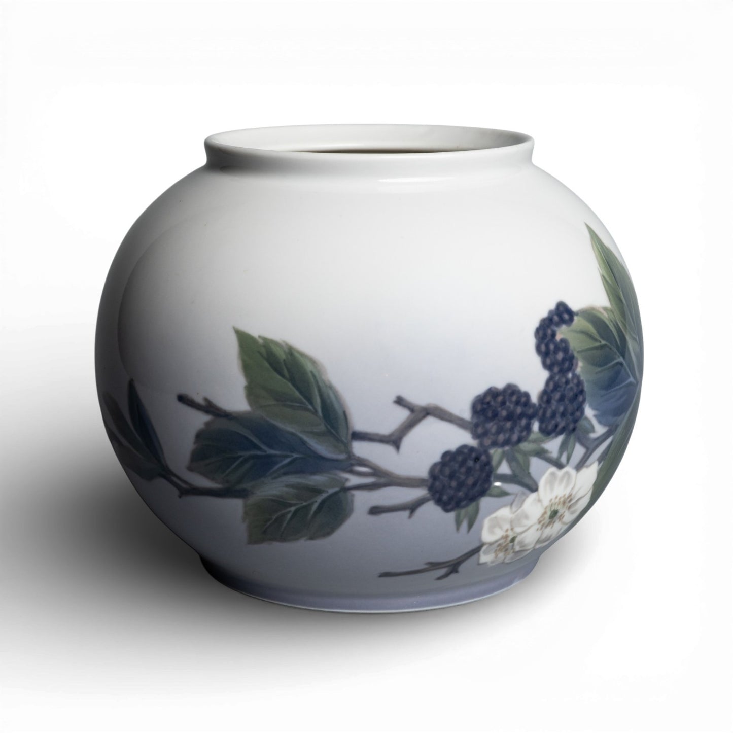 Royal Copenhagen Vaso in "Ramo di More" cod 288-42 decorazione porcellana da collezione, cm 15