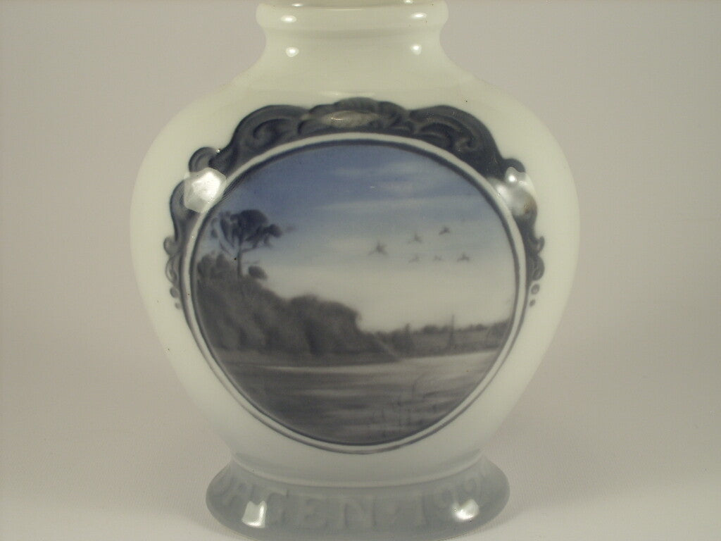 Vaso in "Rundskuedag 1922" cod 135 porcellana pezzo da collezione, cm 15