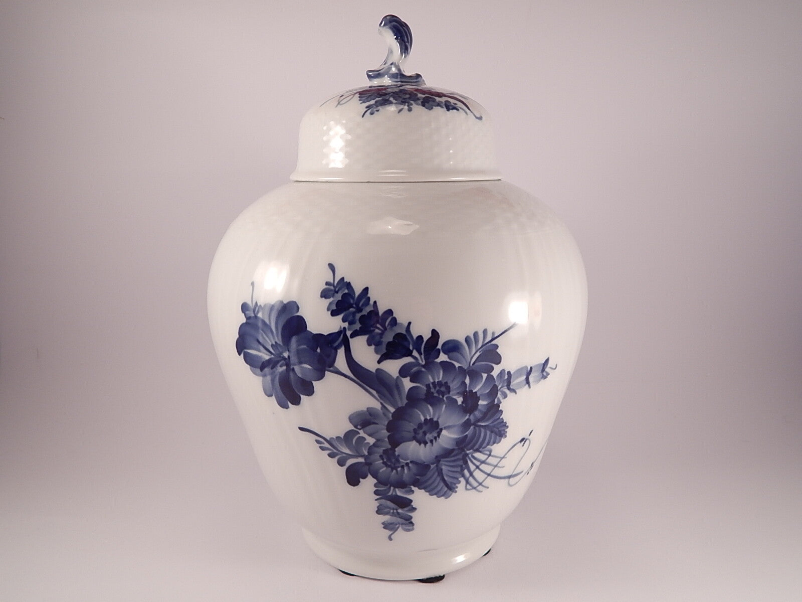 Royal Copenhagen Vaso Urna "Blue Flower" in cod 10/1791 porcellana dipinta a mano, cm 30