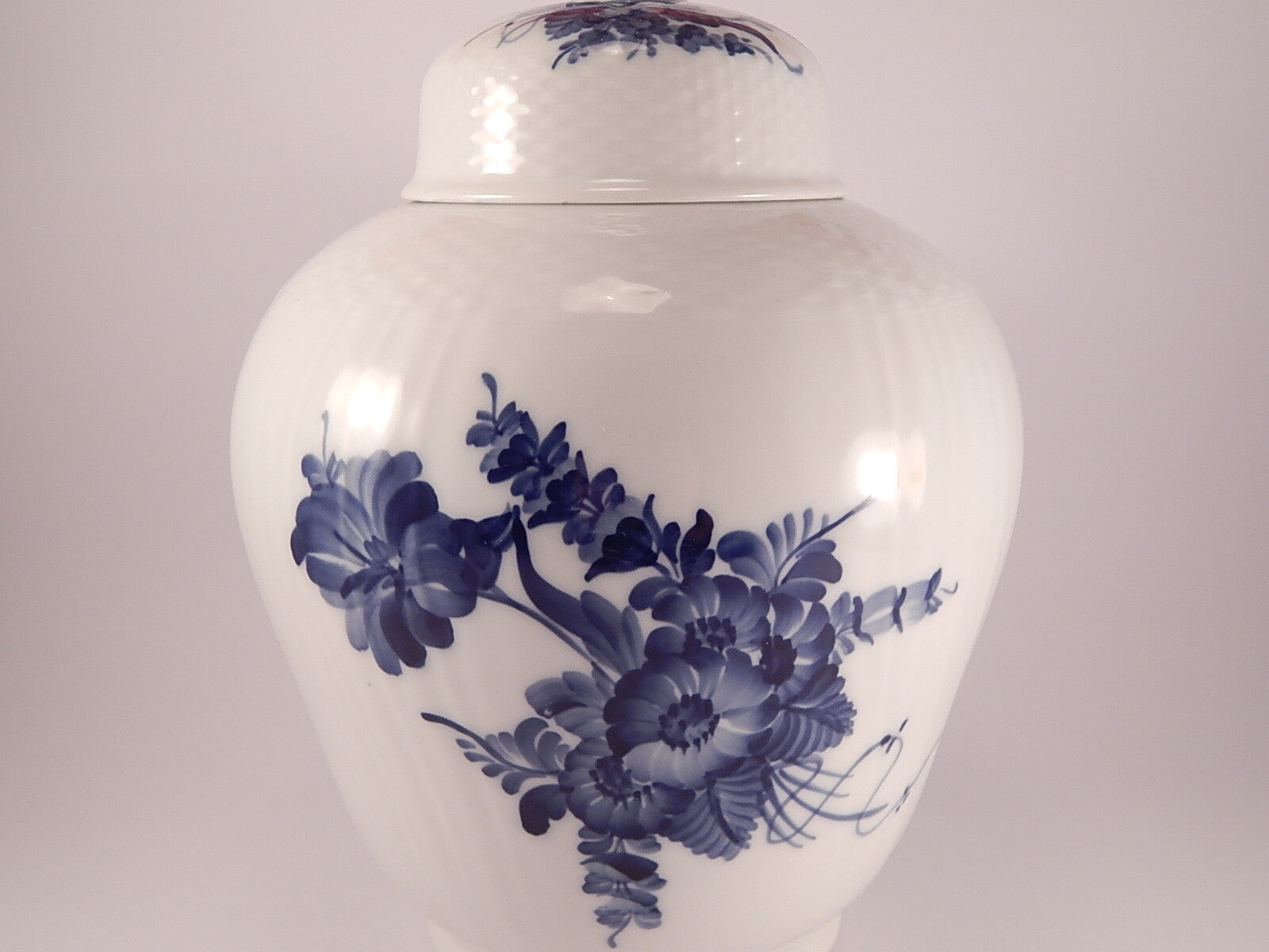 Royal Copenhagen Vaso Urna "Blue Flower" in cod 10/1791 decorazione porcellana da collezione, cm 30